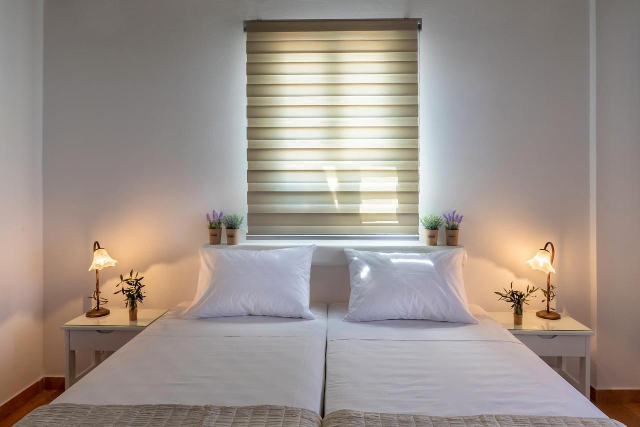 Olivas Rooms Galissas Exterior photo